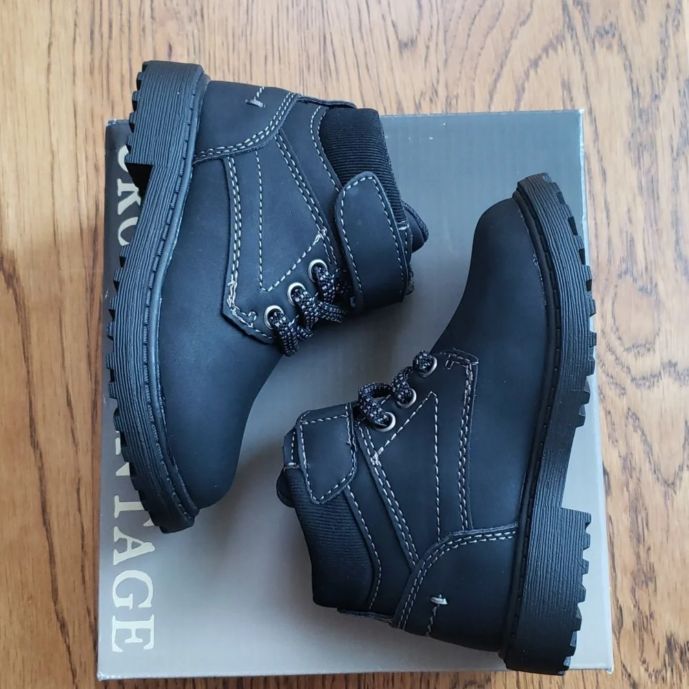 NIB Kids Lil Leon Boot Black Crown Vintage Size 6 Toddler